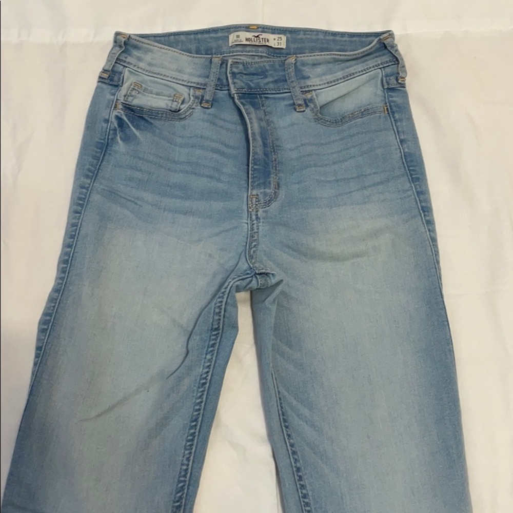 HOLLISTER HIGH RISE SKINNY JEANS